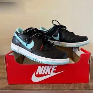 Nike Dunk Low “Barber shop”